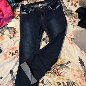 SIZE 7 JUNIORS FRS JEANS HAS MARK ON BACK (SEE PICS) LOT1175